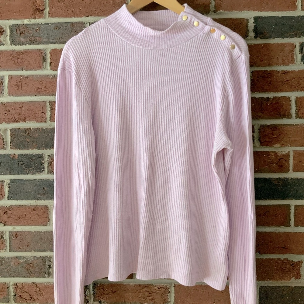Mid weight viscose/poly long sleeve shirt with button detail at the collar